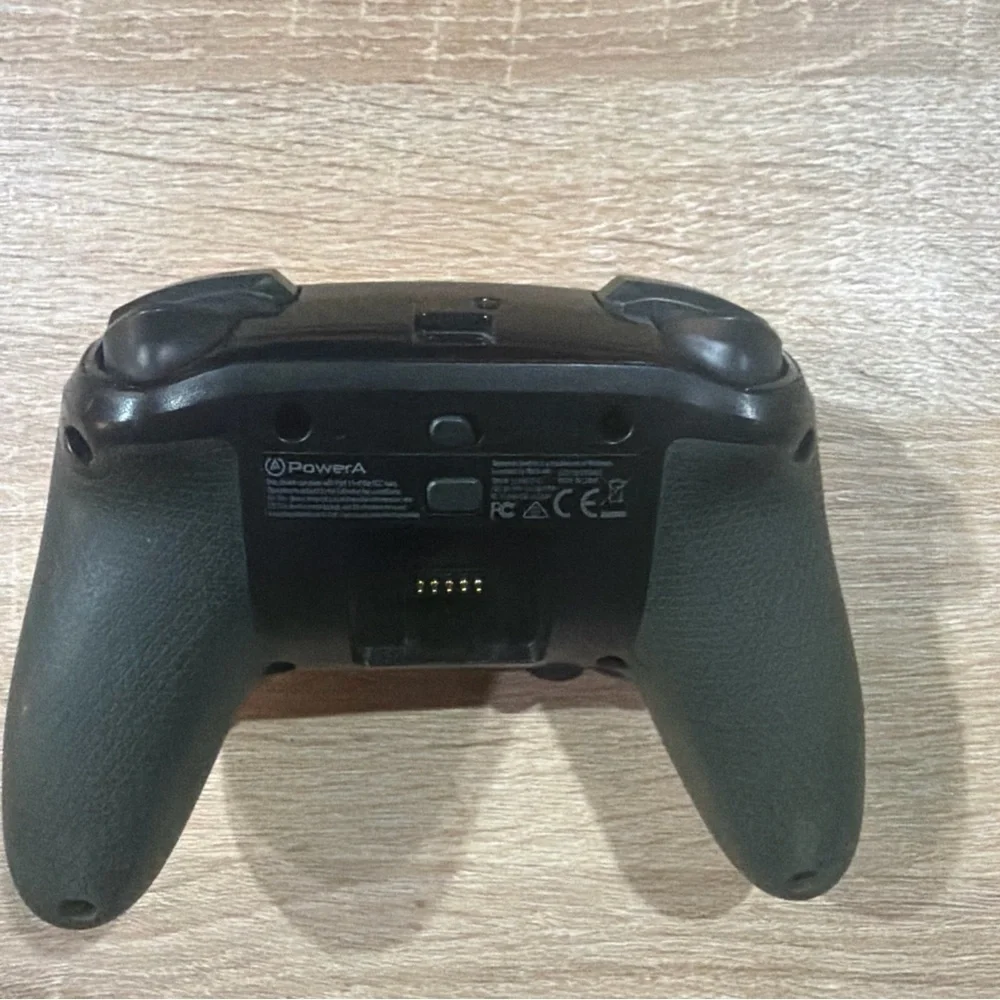 PowerA White Enhanced Wireless Controller for Nintendo Switch - Picture 3 of 3